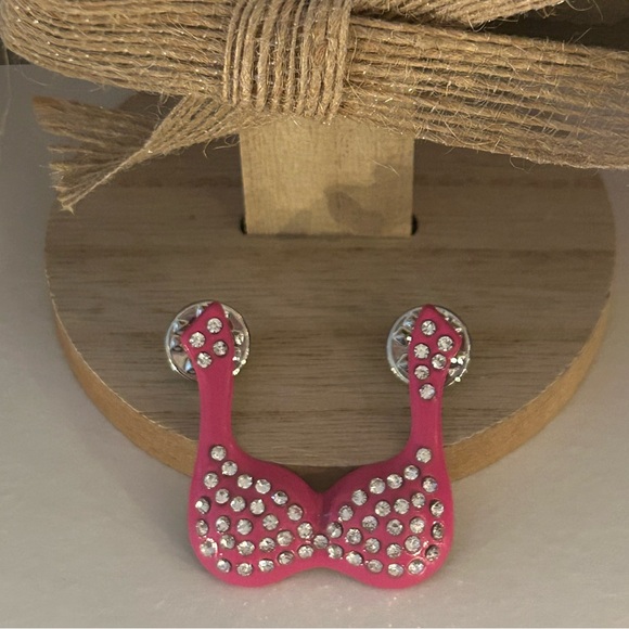 Brooches, NWT. - Picture 3 of 3